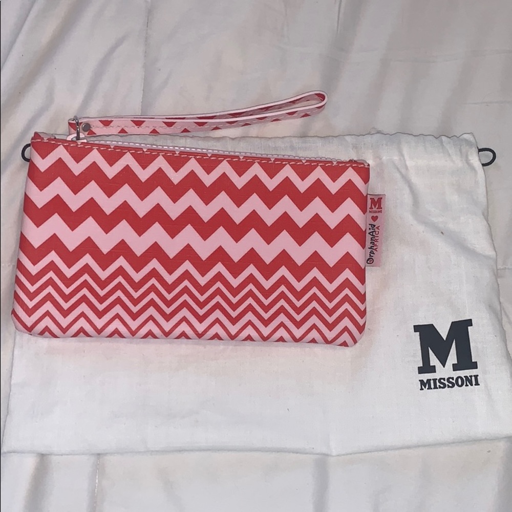 Missoni wristlet used only once or twice